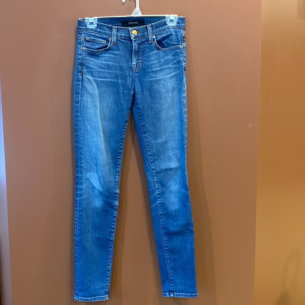 J brand ladies jeans in size 26. Light blue skinny leg.